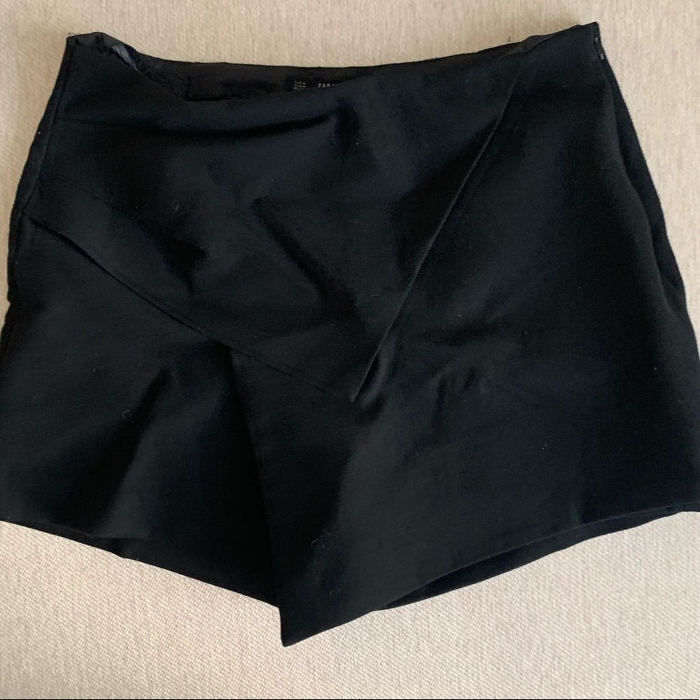 Zara black skort. Size Medium